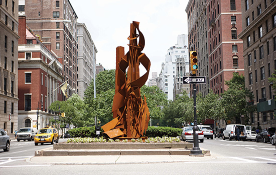 Picture of sculpture in downtown area